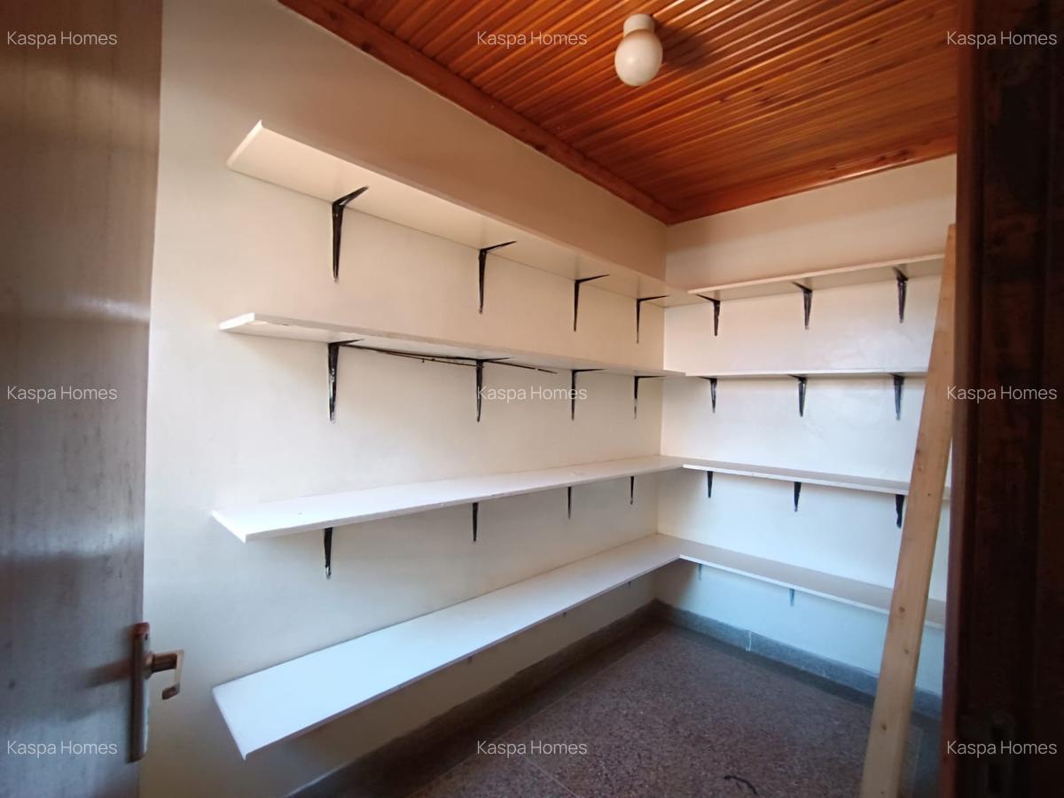 4 Bed House with En Suite in Runda - 9