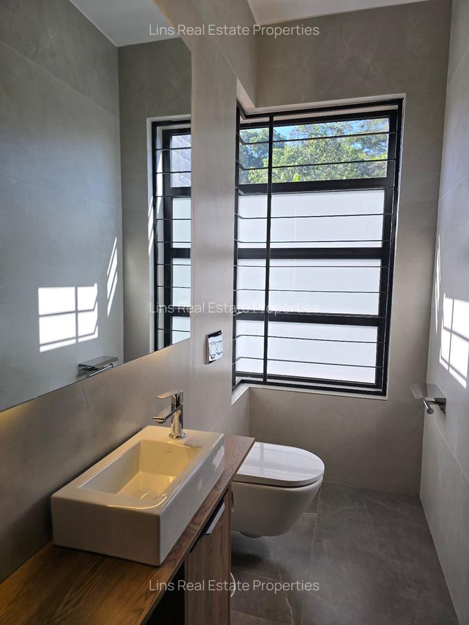 4 Bed Townhouse with En Suite in Loresho - 18