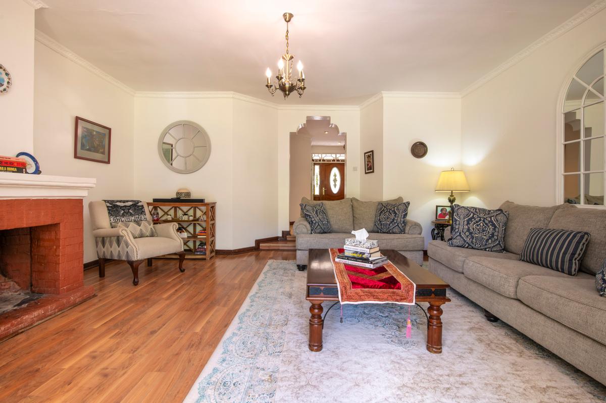 4 Bed Villa at Korompoi - 9