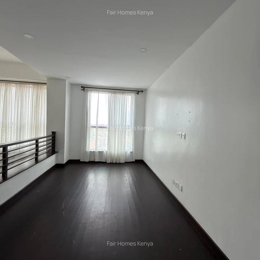 4 Bed Apartment with En Suite at Valley Arcade - 6