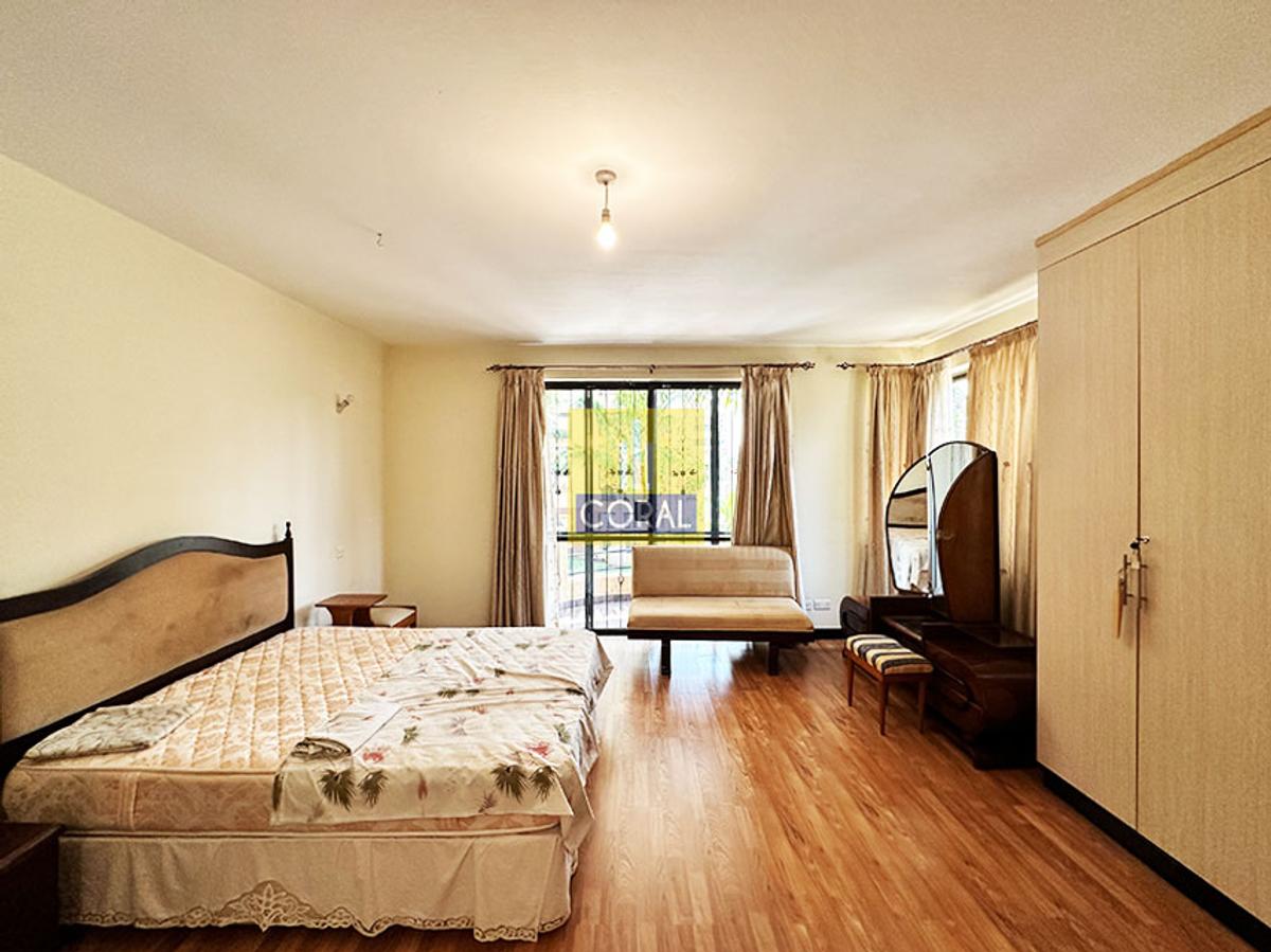 3 Bed Apartment with En Suite in Parklands - 13