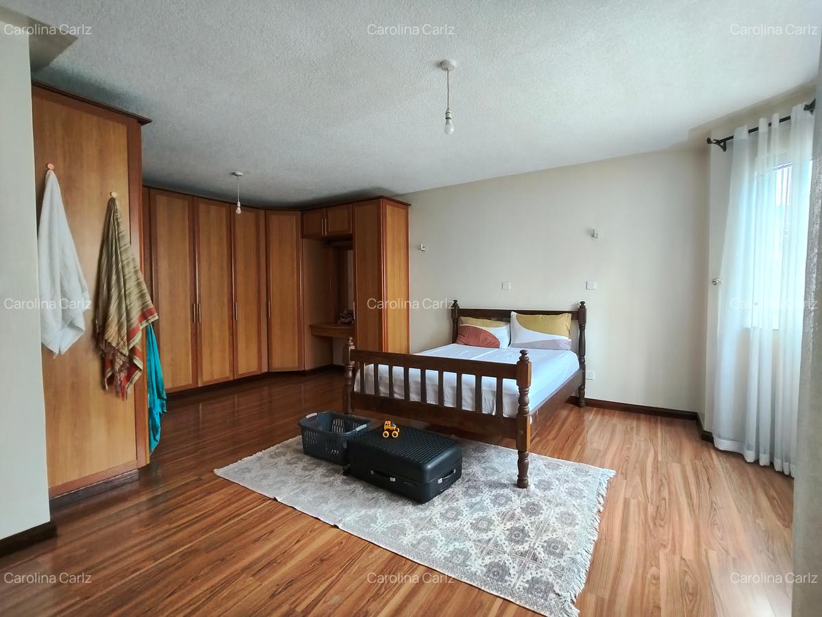 4 Bed Townhouse with En Suite at Brookside Drive - 15