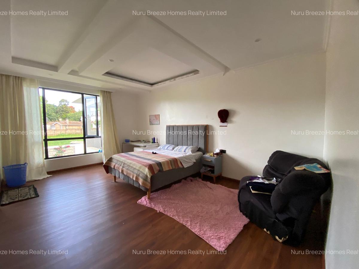 5 Bed House with En Suite in Runda - 7