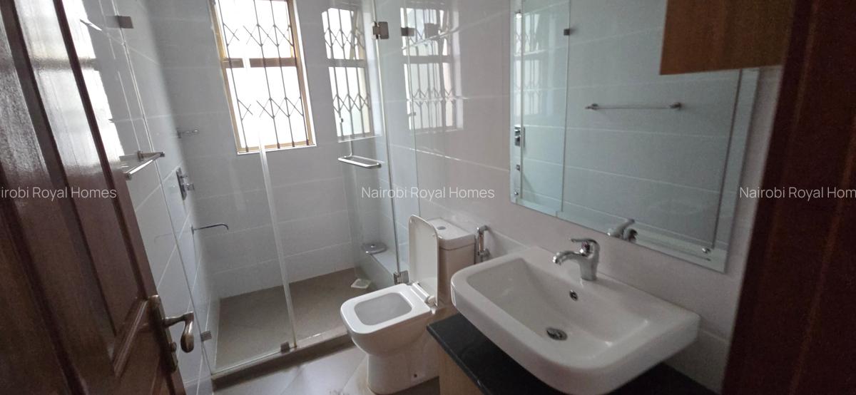 5 Bed Townhouse with En Suite at Lavington Green - 12