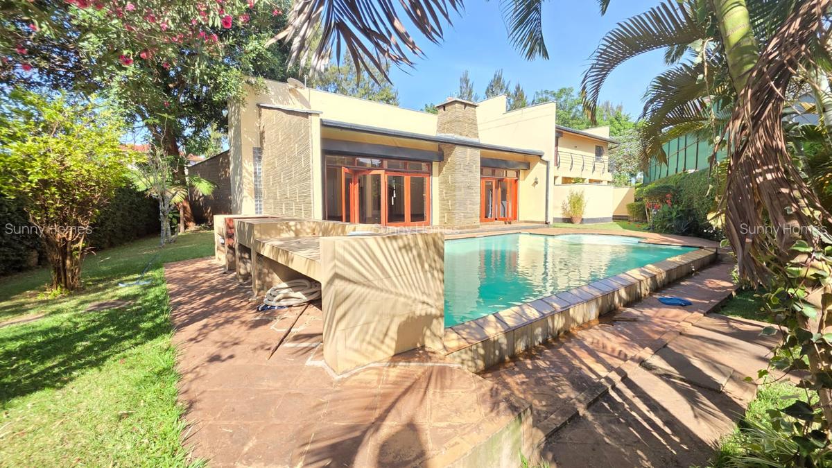 5 Bed House with En Suite at Runda. - 15