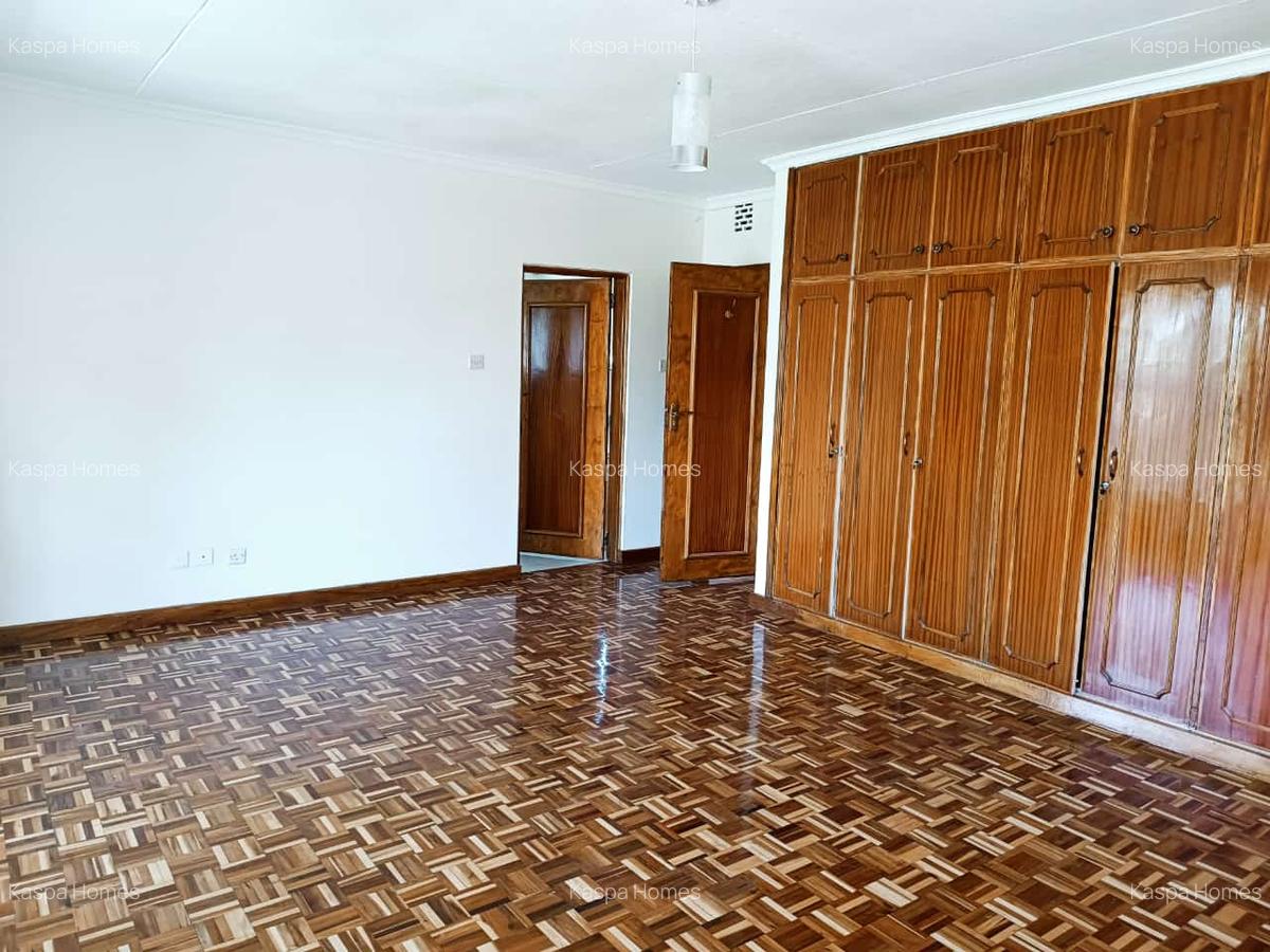 5 Bed House with En Suite in Loresho - 8