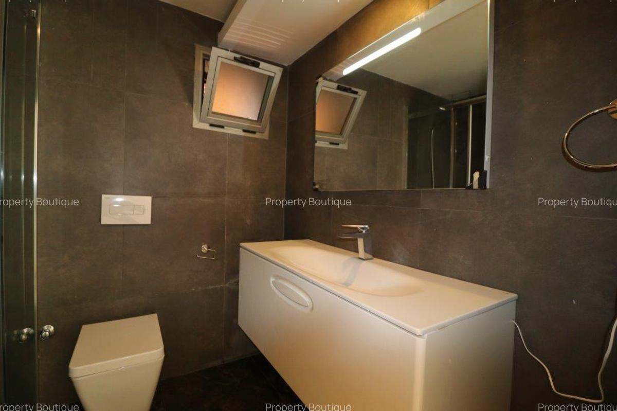 5 Bed Apartment with Swimming Pool in Kileleshwa - 4