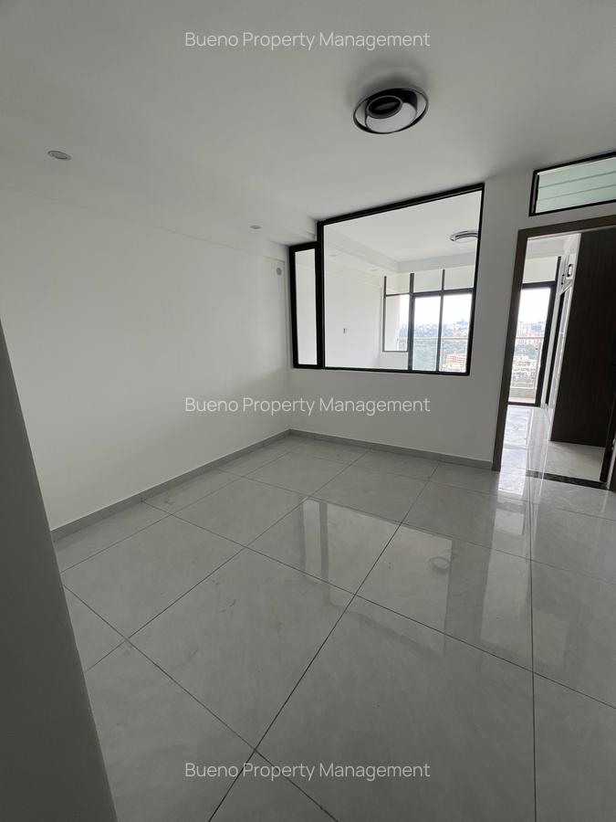 1 Bed Apartment with En Suite in Westlands Area - 3