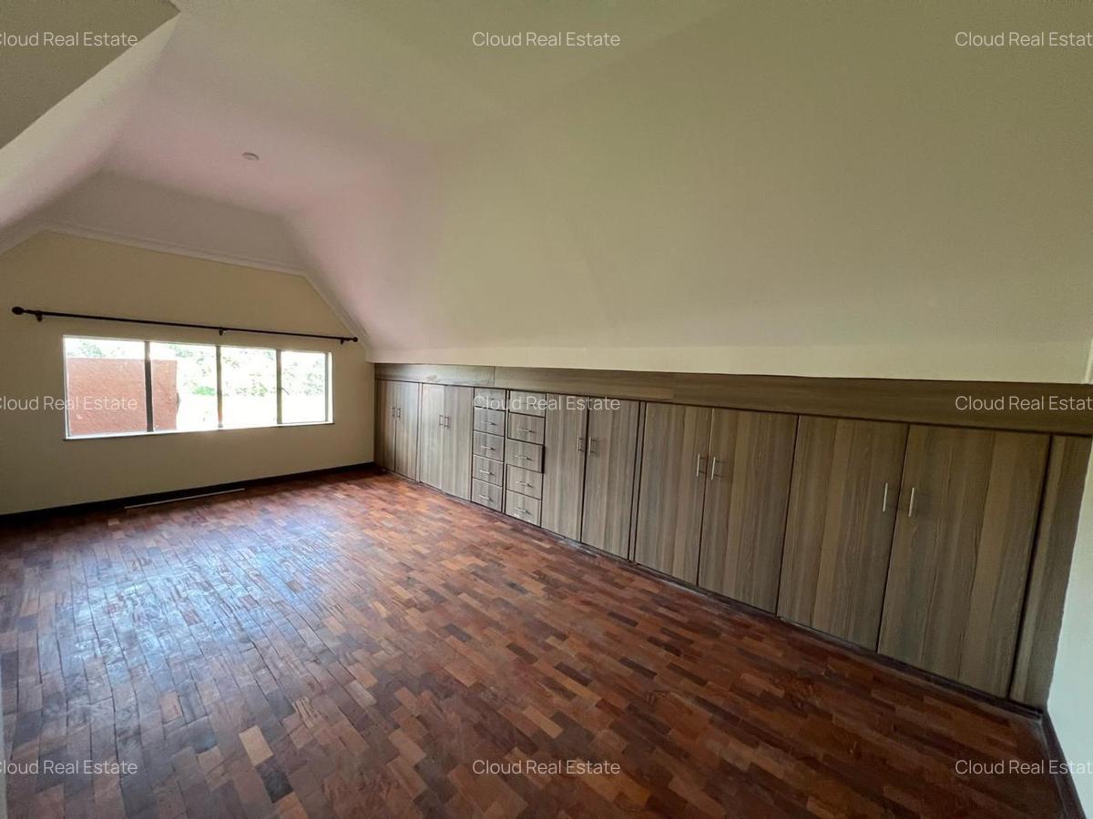 8 Bed House with Staff Quarters in Runda - 17