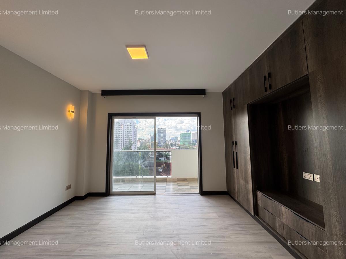 2 Bed Apartment with En Suite in Riverside - 9