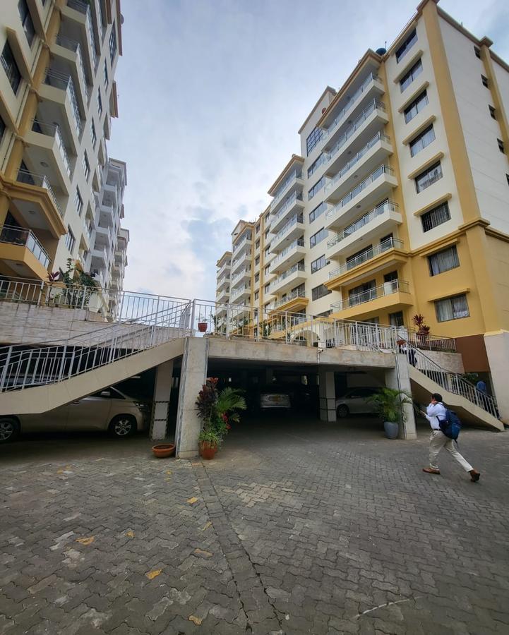 3 Bed Apartment with Swimming Pool in Kilimani - 4
