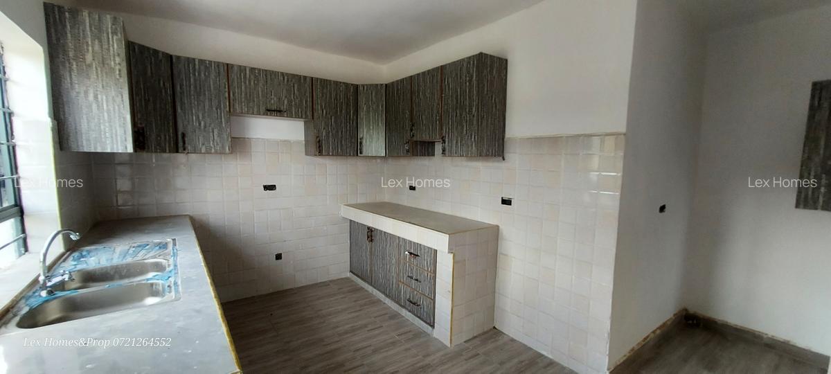 4 Bed House with En Suite at Rimpa - 7