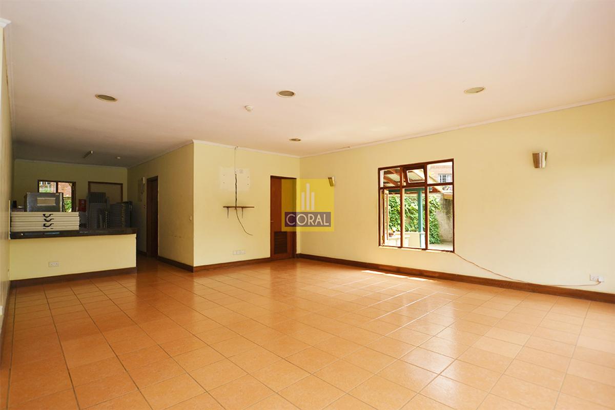 Serviced 3 Bed Apartment with En Suite at Kenya - 9