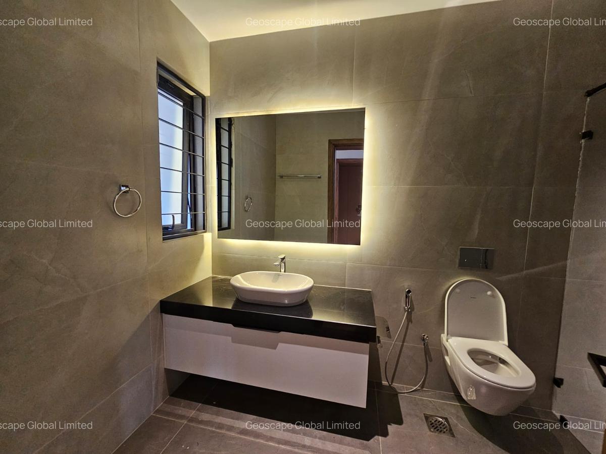 4 Bed Villa with En Suite in Loresho - 6