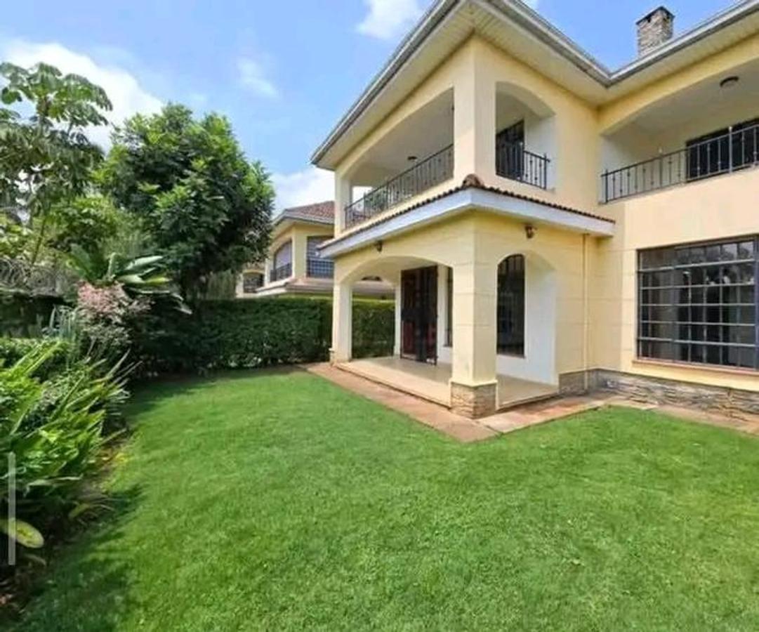 4 Bed Townhouse with En Suite in Lavington - 3
