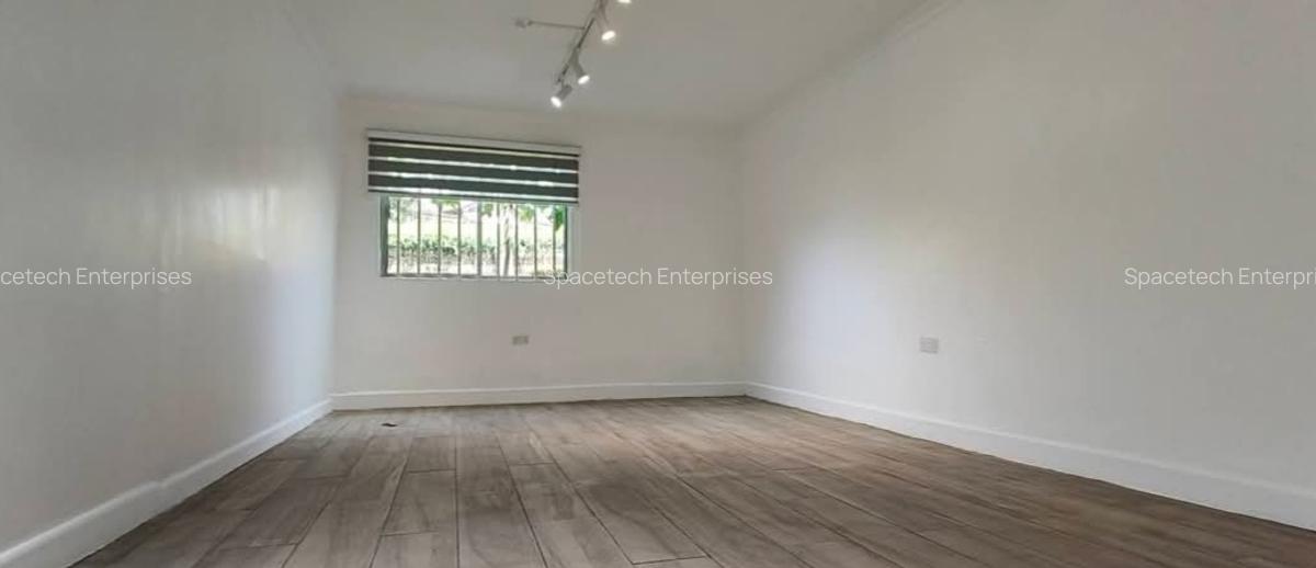 5 Bed House with En Suite in Nyari - 8