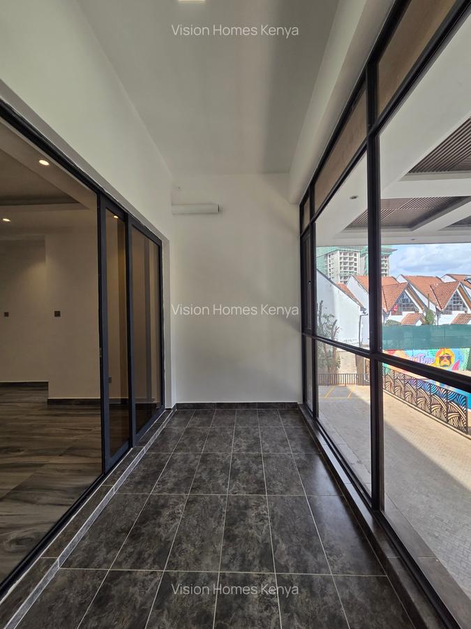 1 Bed Apartment with En Suite in Brookside - 17