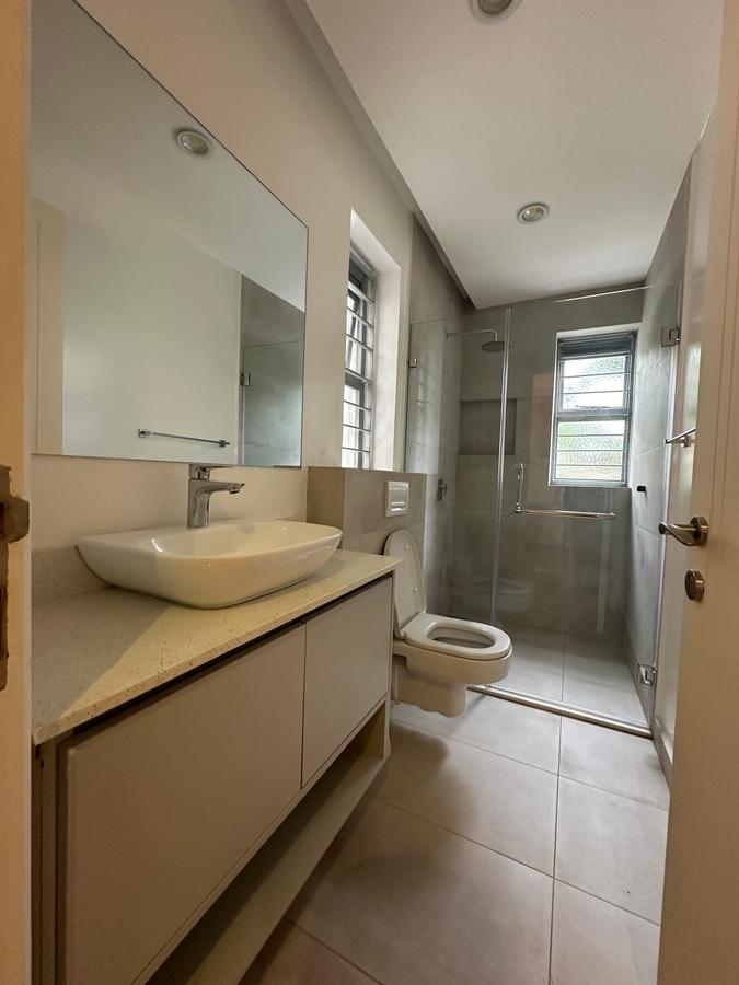 Serviced 3 Bed Apartment with En Suite in Runda - 5