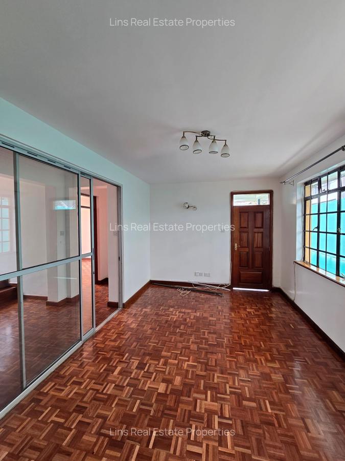 5 Bed Townhouse with En Suite in Lavington - 10