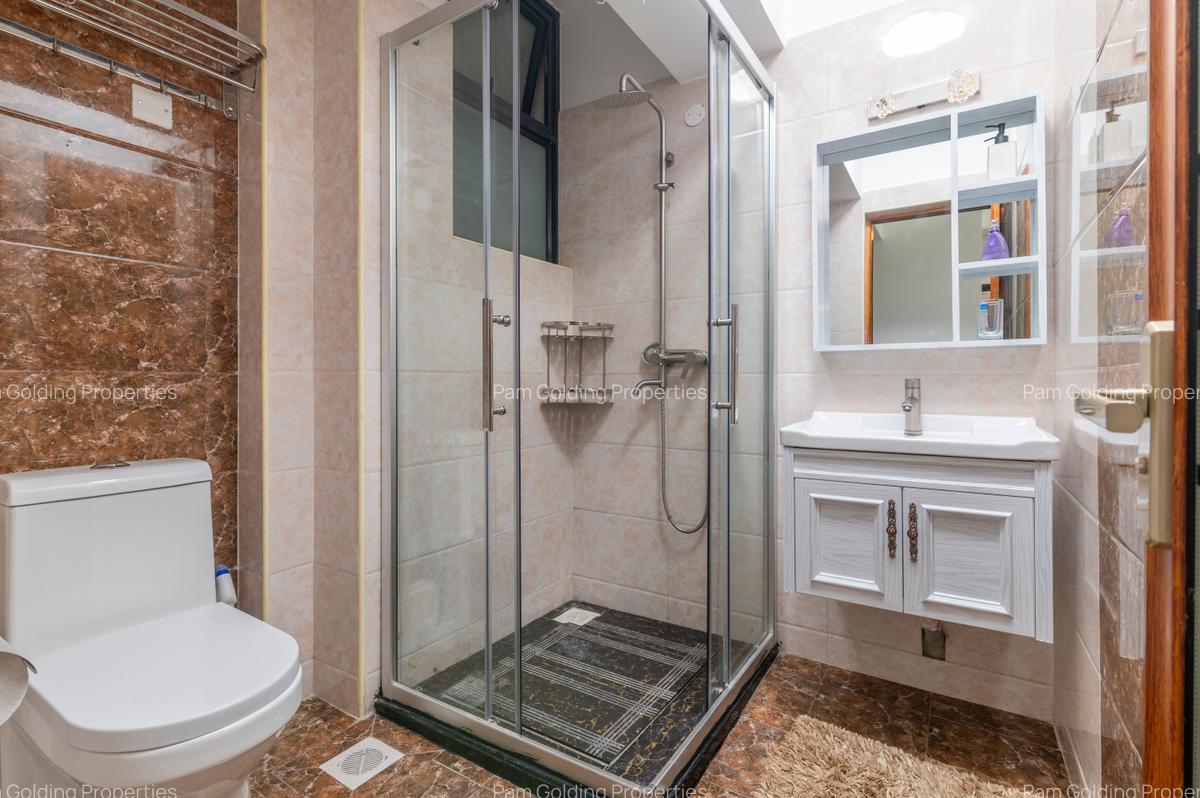 2 Bed Apartment with En Suite at Denis Prit - 5