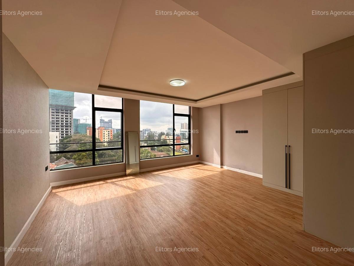 2 Bed Apartment with En Suite at Brookside Drive - 13