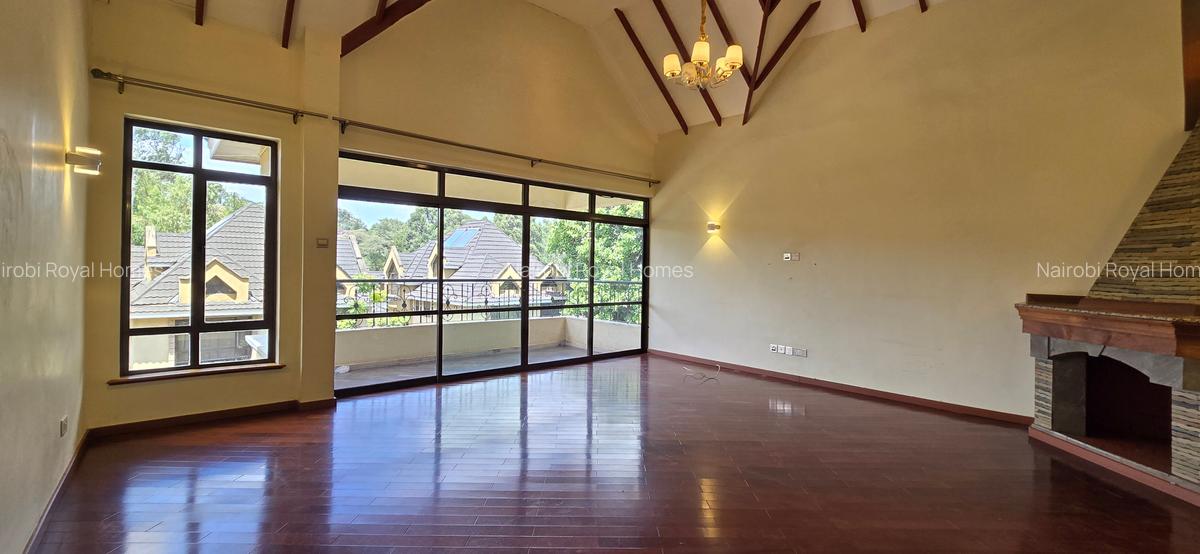 5 Bed Townhouse with En Suite at Lavington Green - 17