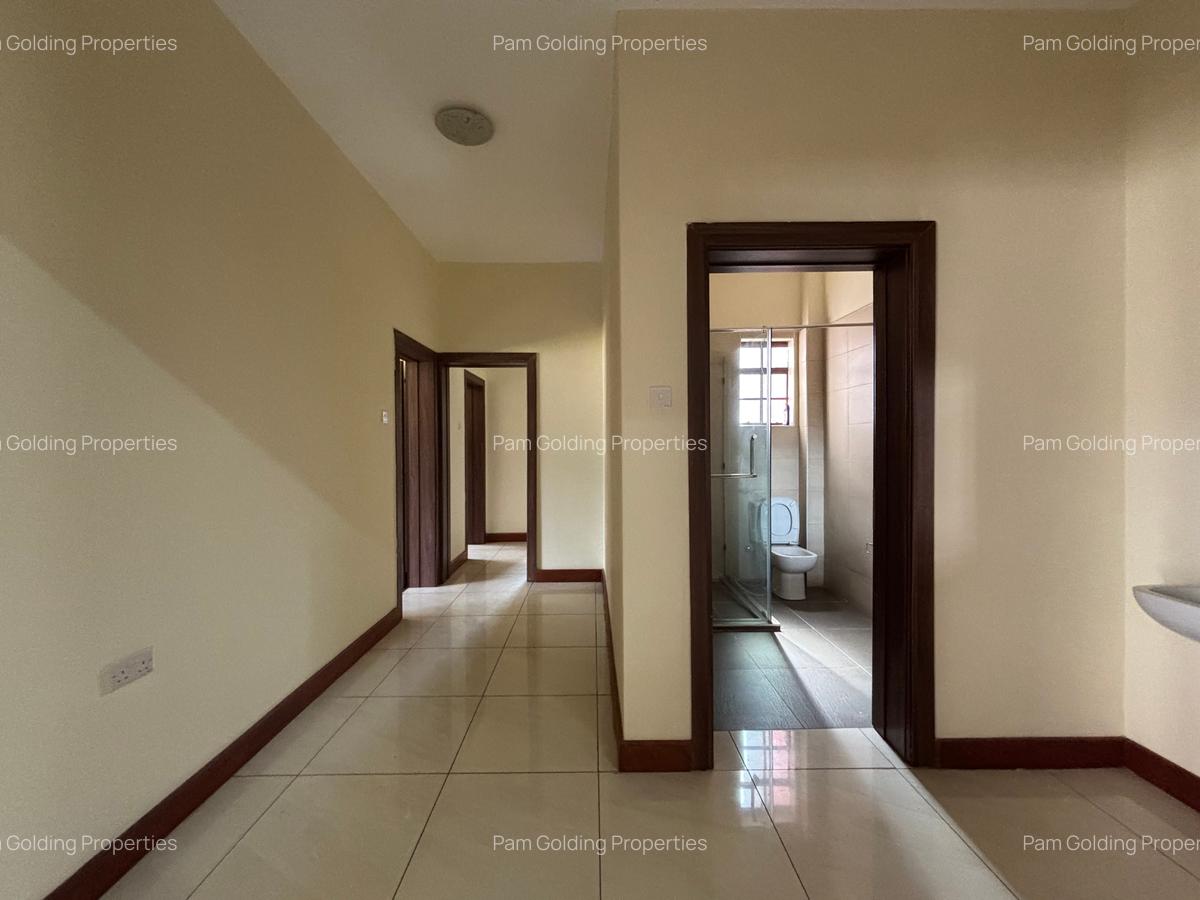 3 Bed Apartment with En Suite in Runda - 13