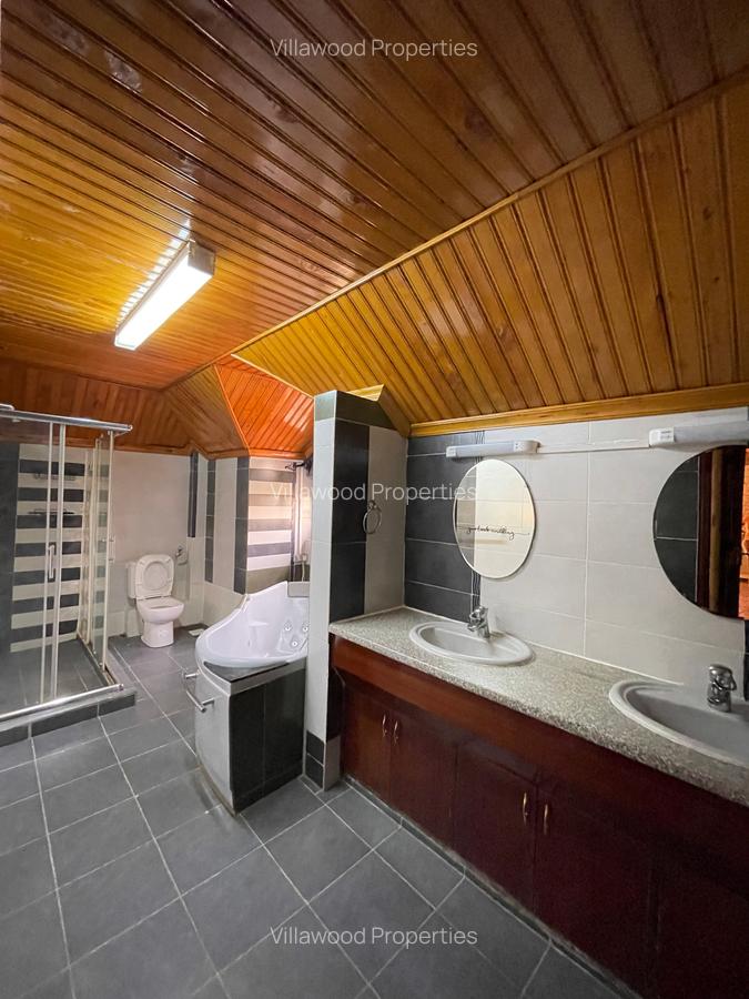 7 Bed Villa with En Suite in Runda - 11