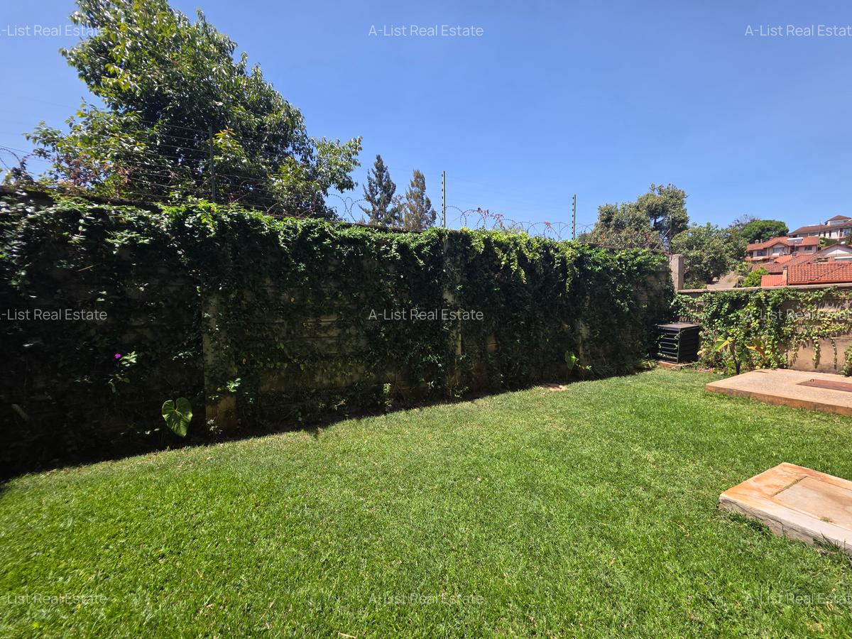 4 Bed House with En Suite at Grevillea Grove - 16