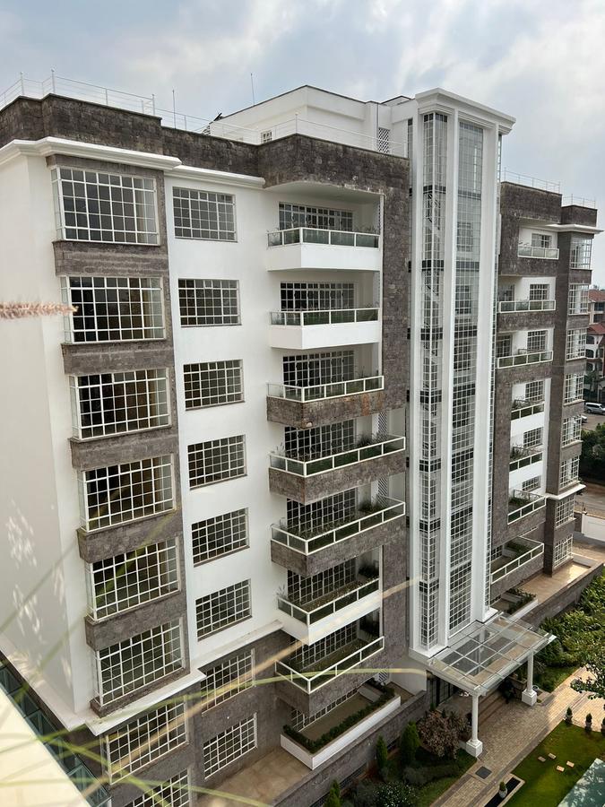 3 Bed Apartment with En Suite in Lavington - 13