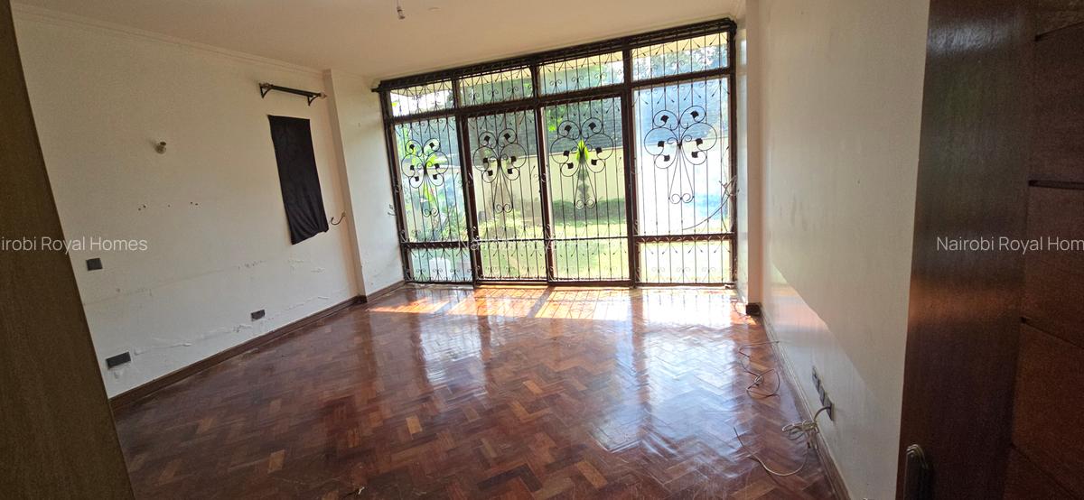 5 Bed Townhouse with En Suite at Convent Drive Commercial - 9