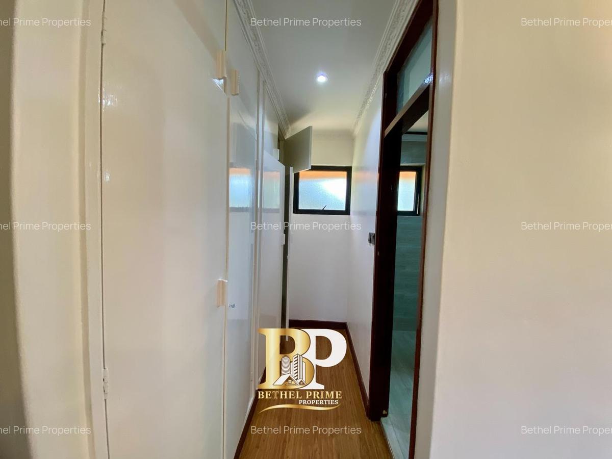 4 Bed House with En Suite at Loresho Crescent - 14