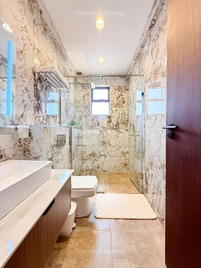 2 Bed Apartment with En Suite in Brookside - 10