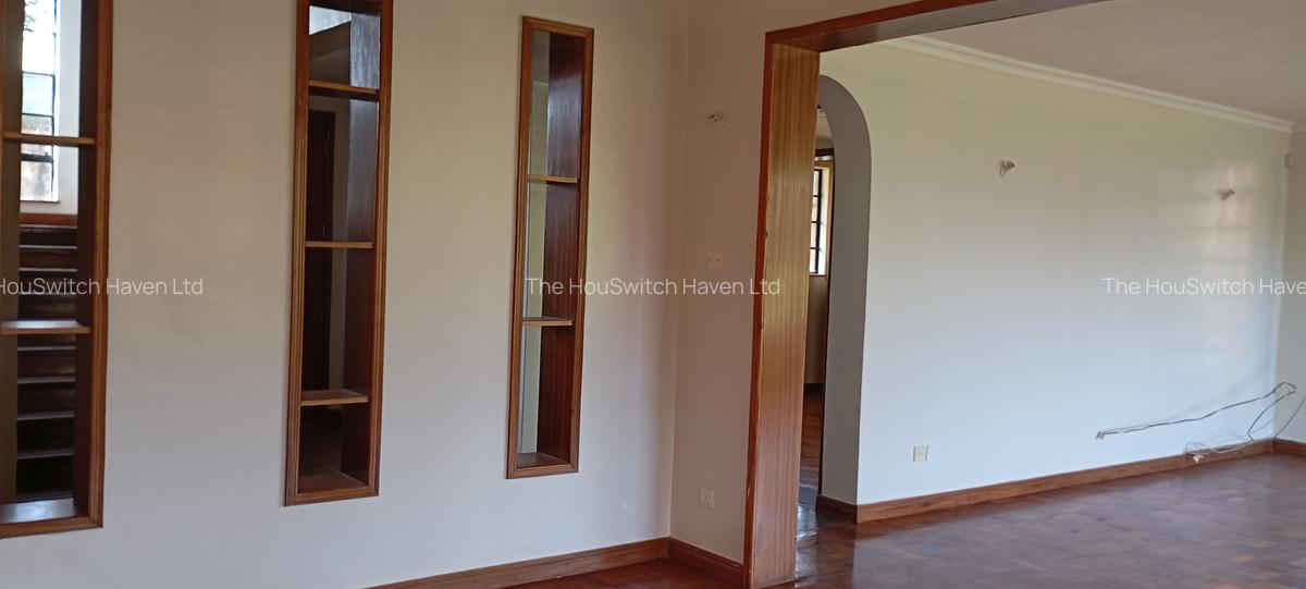 4 Bed House with En Suite at Glory Rd - 4