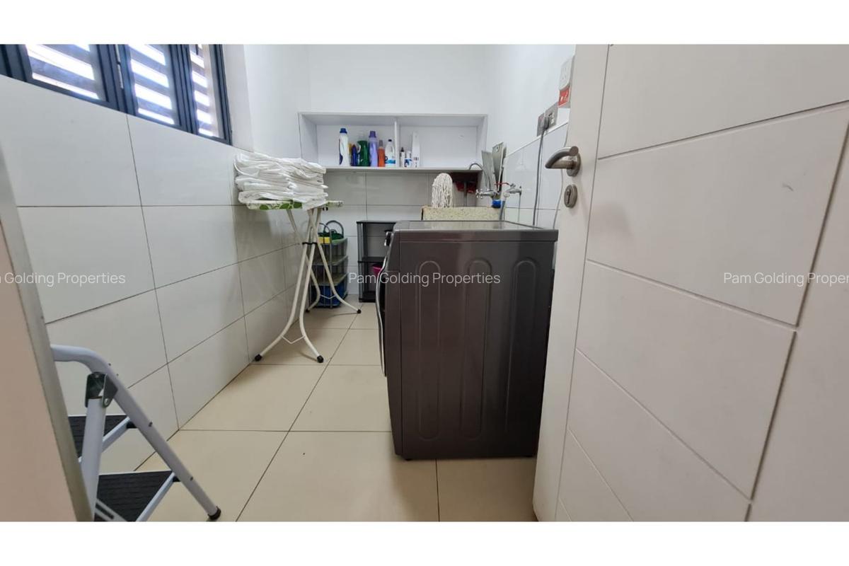 2 Bed Apartment with En Suite in Thika Road - 17