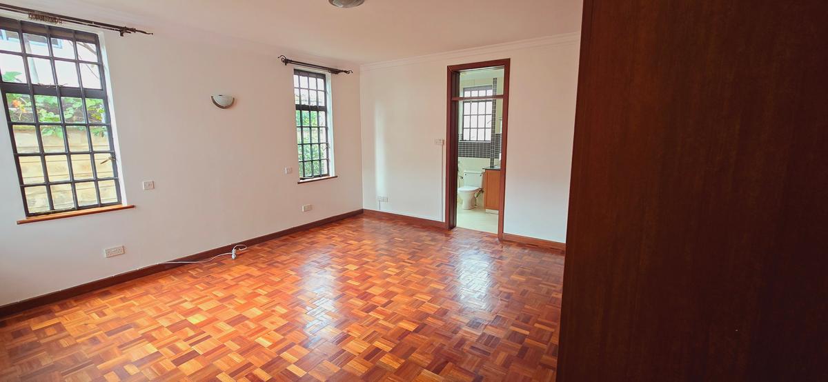 4 Bed Townhouse with En Suite at Convent Drive - 8