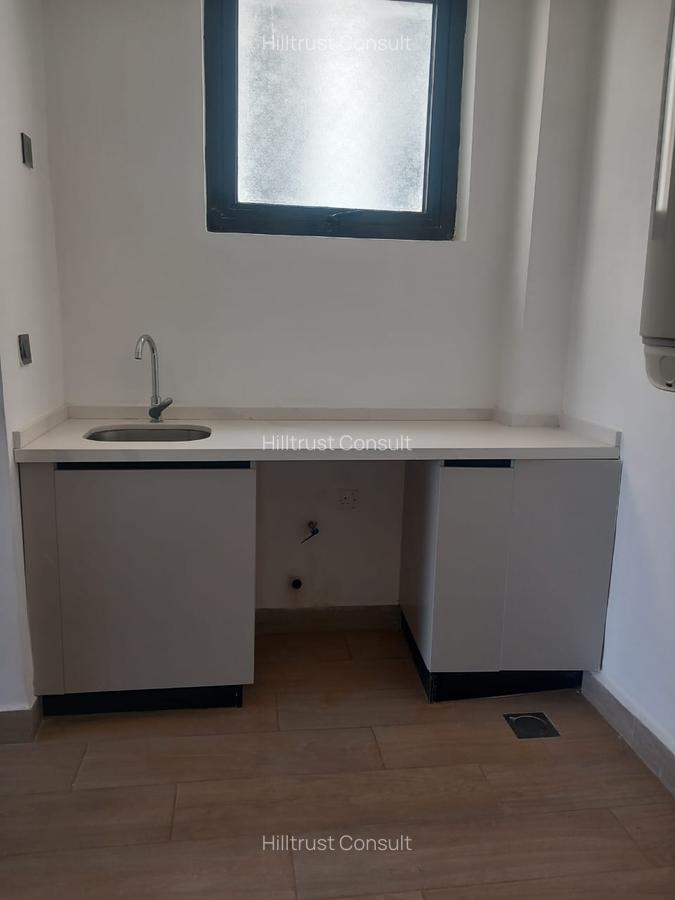 3 Bed Apartment with En Suite in Riverside - 7