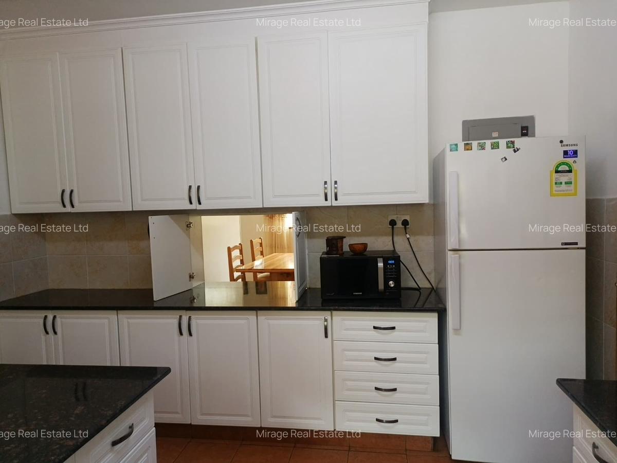 3 Bed Apartment with Swimming Pool in Kilimani - 4