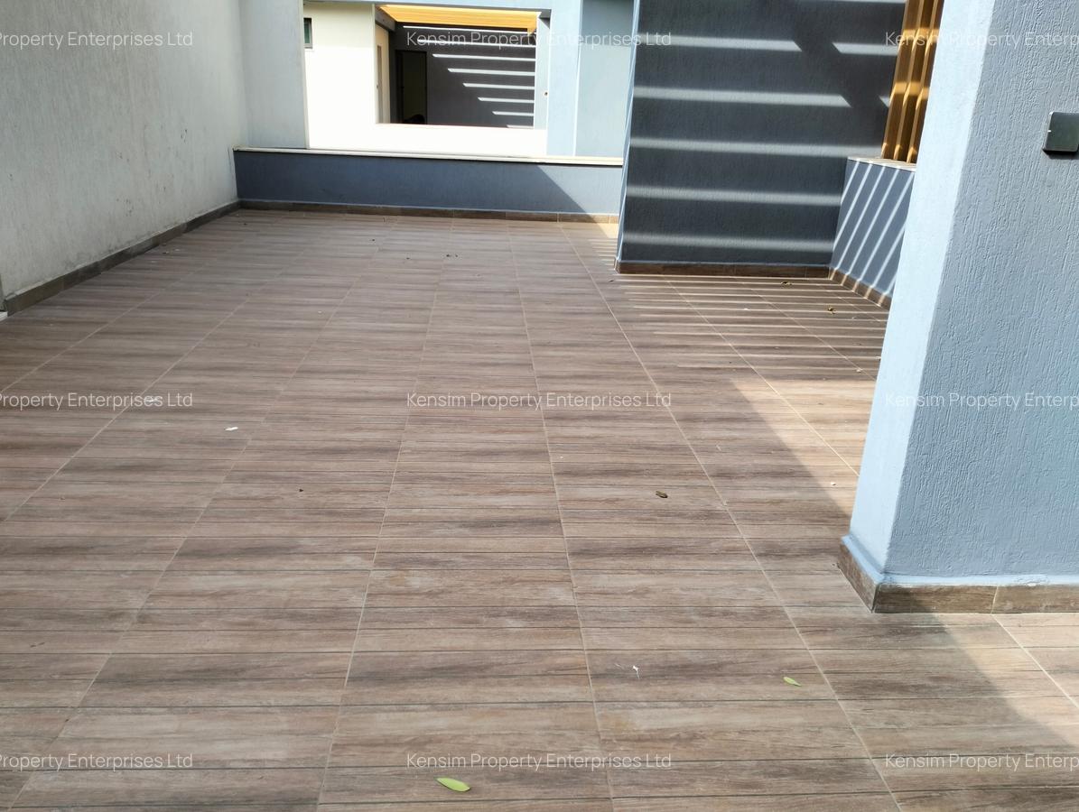 5 Bed Townhouse with En Suite in Lavington - 5