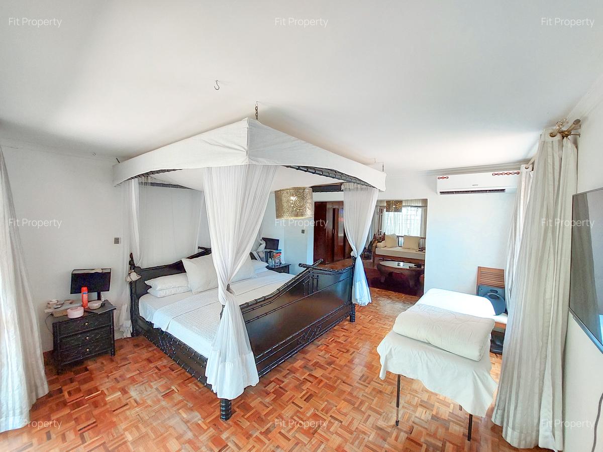 5 Bed House with En Suite in Muthaiga - 11