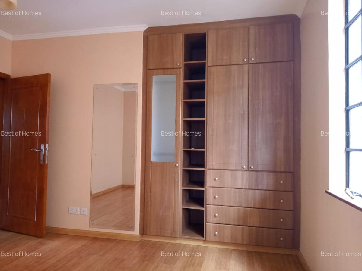 3 Bed Apartment with En Suite in Lavington - 6