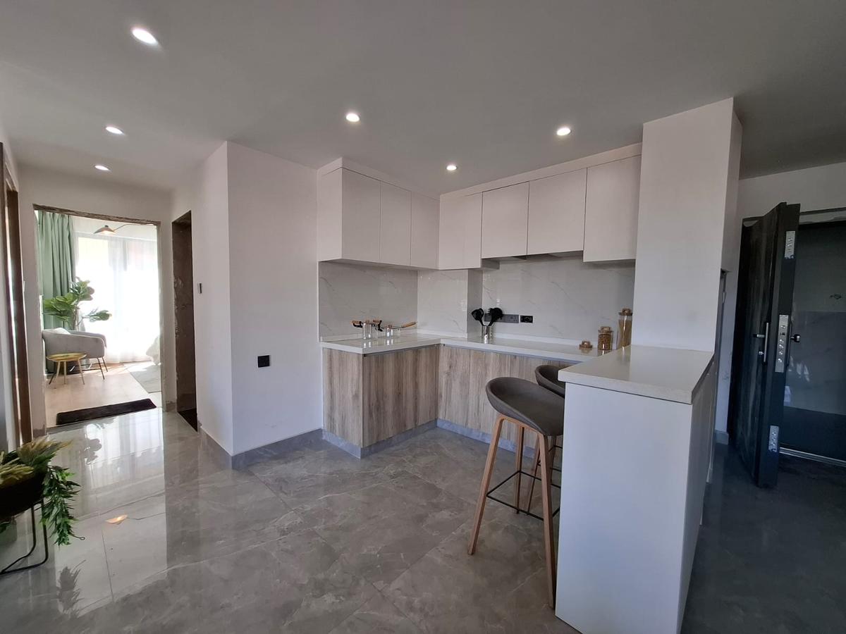 1 Bed Apartment with En Suite in Lavington - 2