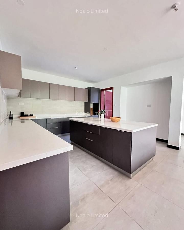 5 Bed Townhouse with En Suite at Karen - 4