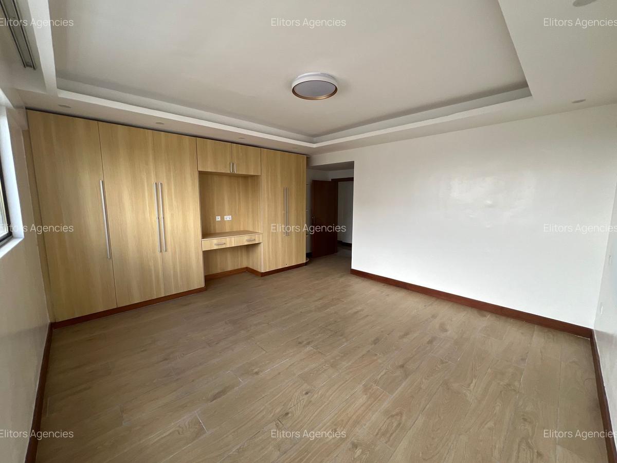 4 Bed Apartment with En Suite at Othaya Road - 18
