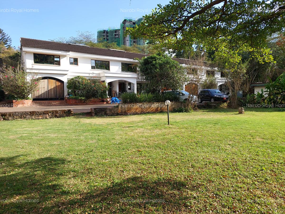 4 Bed Townhouse with En Suite at Gem Lane - 5