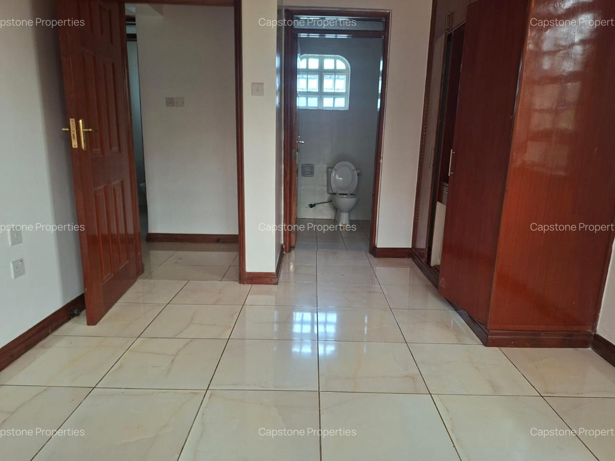 5 Bed House with En Suite in Nyari - 16