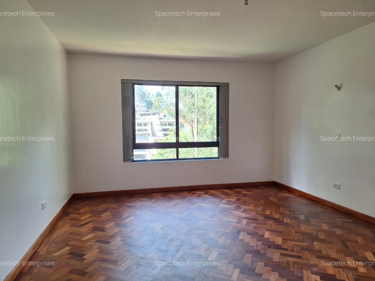 4 Bed House with En Suite in Loresho - 6