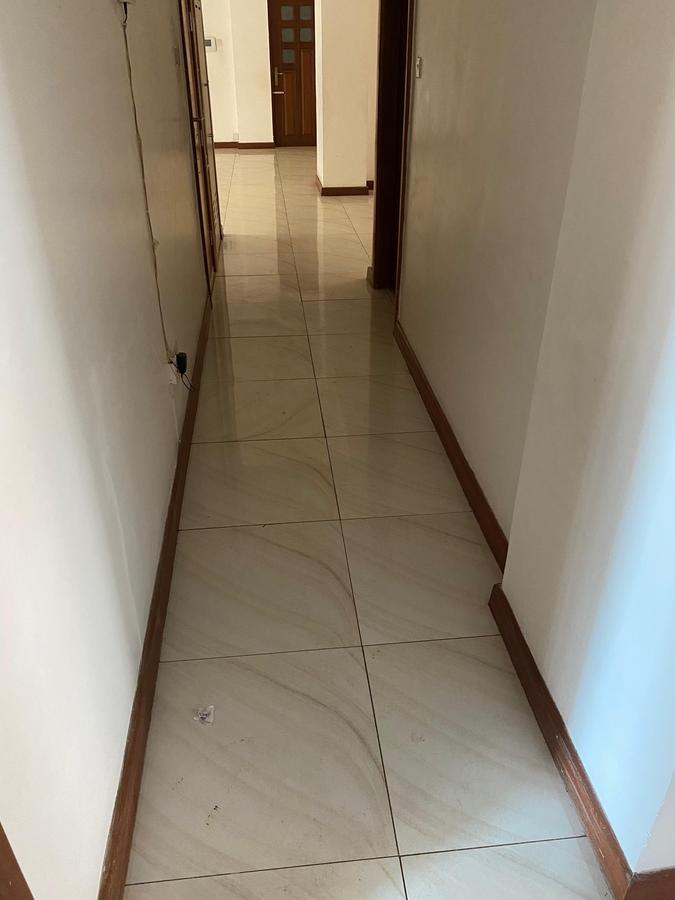 3 Bed Apartment with En Suite at Parklands - 7