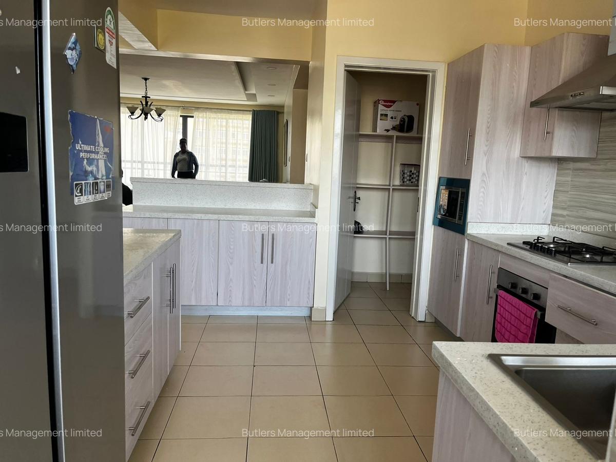 Serviced 3 Bed Apartment with En Suite in Brookside - 7