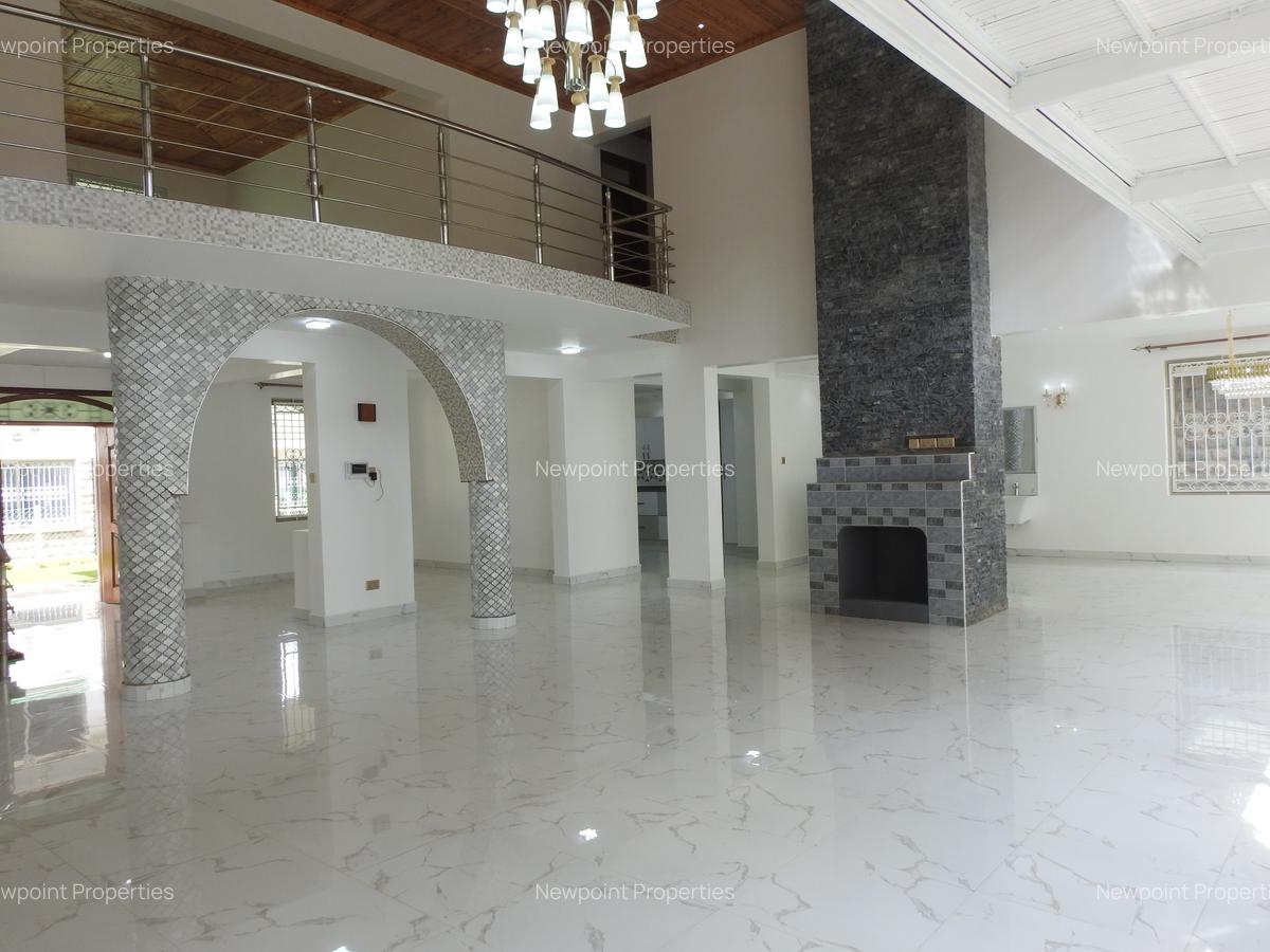 4 Bed House with En Suite in Karen - 2